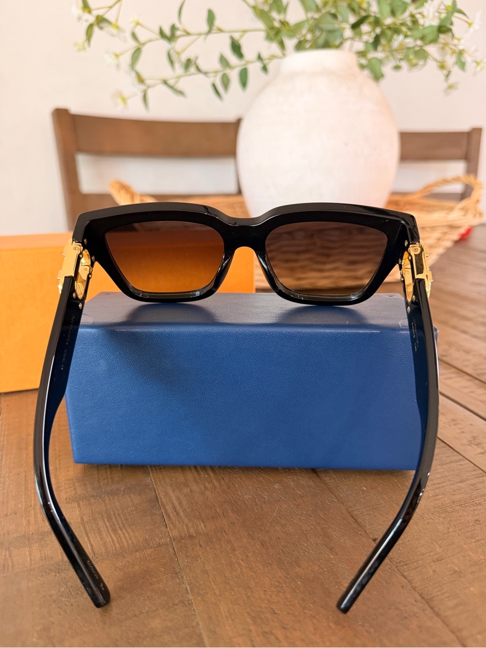 Louis Vuitton Black Sunglasses with Gold LV Emblem - Picture 3 of 6